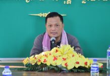 ឯកឧត្តម ហ៊ែល តូនី អនុប្រធានក្តាប់រួមអាជ្ញាធរទន្លេសាប បានដឹកនាំក្រុមការងារចុះពិនិត្យសុពលភាព បង់លេខបង្គោលព្រំតំបន់៣ និងពិនិត្យជាក់ស្តែងផ្ទៃដីដាំស្តាព្រៃលិចទឹក ស្ថិតក្នុងភូមិសាស្ត្រស្រុកតាំងគោក ខេត្តកំពង់ធំ