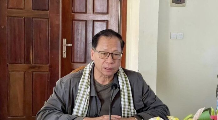 ឯកឧត្តម សរ គឹមសាន្ត អគ្គលេខាធិការអាជ្ញាធរទន្លេសាប ជួបប្រជុំពិភាក្សា ពិនិត្យផ្ទៀងផ្ទាត់ទិន្នន័យ នៃលទ្ធផលចុះត្រួតពិនិត្យ វាយតម្លៃការប្រើប្រាស់ដីអាស្រ័យផល និងដីទន្ទ្រានក្នុងតំបន់៣