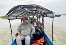 ឯកឧត្តម លឹម ពុយ អនុប្រធានអាជ្ញាធរទន្លេសាប ដឹកនាំក្រុមការងារបច្ចេកទេសនៃអគ្គលេខាធិការដ្ឋានអាជ្ញាធរទន្លេសាប ចុះសិក្សាសក្ដានុពលតំបន់ទឹកឡើង-នាច (តំបន់លិចទឹកតាមរដូវ)នៃតំបន់ព្រៃលិចទឹក (តំបន់ ៣) នៅទីតាំងចំនួន ១៣ ជុំវិញបឹងទន្លេសាប ដែលសាកល្បងតាមរយៈការចុះវាស់វែងផ្ទាល់ដោយប្រើប្រាស់ប្រព័ន្ធ DGPS (XYZ) និងរូបភាពផ្កាយរណប (Sentinel)
