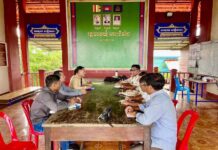លោក ណៅ ណាតា អនុប្រធាននាយកដ្ឋានត្រួតពិនិត្យការធ្វើអាជីវកម្ម និងអភិរក្ស បានចុះសិក្សាស្រាវជ្រាវ តាមដានវាយតម្លៃពីបរិមាណផលចាប់ធនធានត្រី ជីវចម្រុះគ្រប់ប្រភេទ និងសិក្សាការធ្វើវារីវប្បកម្មក្នុងខេត្តបាត់ដំបង