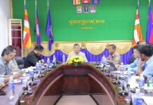ឯកឧត្តម ជា សុខនី អគ្គលេខាធិការរងបានដឹកនាំមន្ត្រីក្រុមការងារបច្ចេកទេសបន្តចុះពិនិត្យទីតាំងដីដែលរងការទន្ទ្រាននាពេលកន្លងមក និងផ្ទៃដីព្រៃរេចរិល ដើម្បីផ្ទៀងផ្ទាត់ជាមួយផែនការដាំស្តារព្រៃលិចទឹកឡើងវិញ